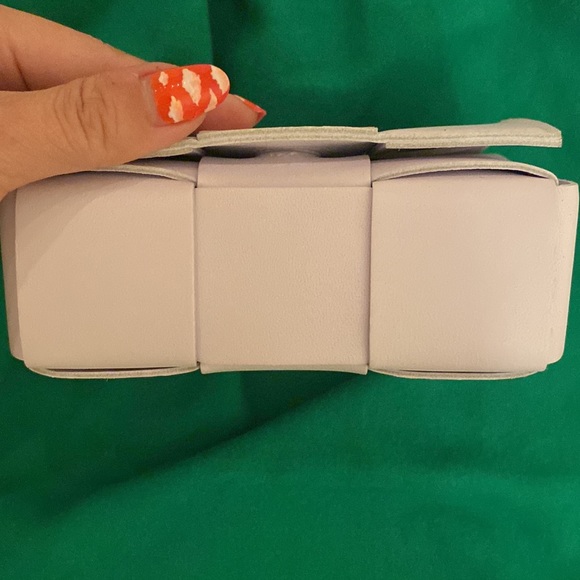 Bottega Veneta Mini Intreccio crossbody bag in color “Mirth Washed” - Picture 2 of 6